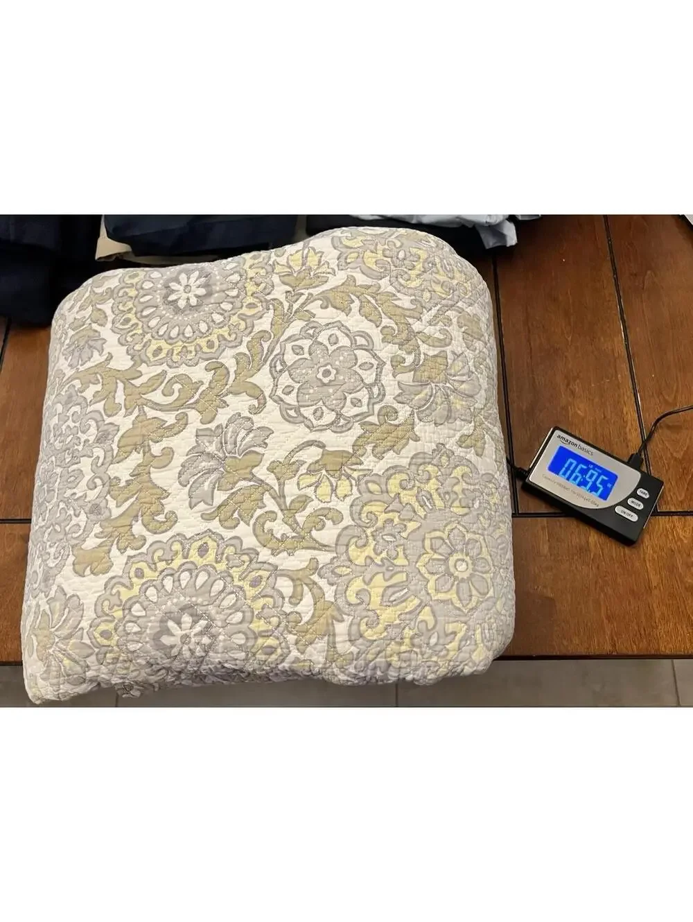 Beautiful Multicolor Blanket by The Global Collection 100% Cotton 107x90
